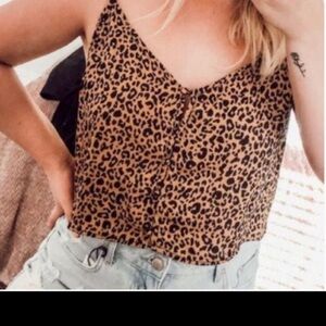 Wilde fable Leopard Animal Print Crop Top Cami/Blouse Sz L V-Neck Tank Tan Black